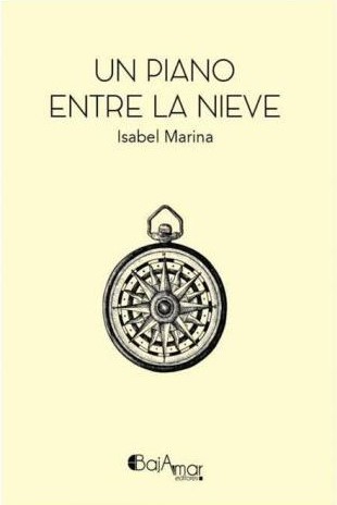 Un piano entre la nieve